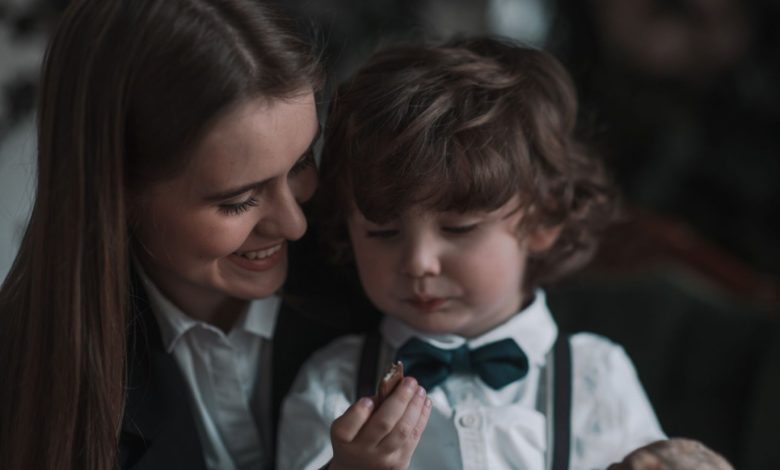 ما هي أسباب تكرار الأطفال نفس السؤال؟