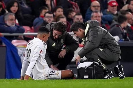 مانشستر سيتي يراقب وضع أرنولد مع ريال مدريد