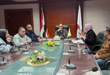 محافظ سوهاج يتابع مقترح التطوير التنفيذي لشارع المحطة وفق الهوية البصرية