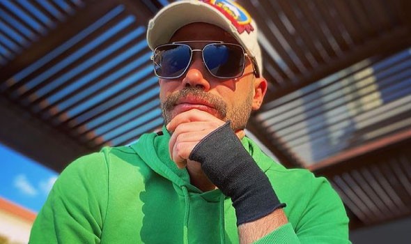 محمد إمام يكشف عن سعادته بحفر اسم مسلسله على شواطئ غزة