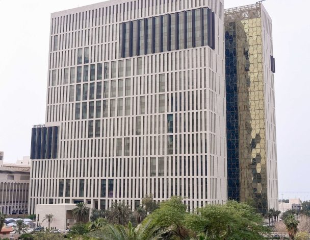 مرسومان بترقية 39 قاضياً ووكيل نيابة