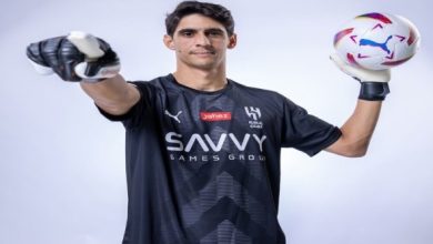 مسيرة ياسين بونو مع الأندية الأوروبية والهلال السعودي تبرز قدراته الاستثنائية كحارس مرمى