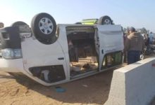 مصرع شخص وإصابة 10 آخرين في انقلاب ميكروباص بالمنيا