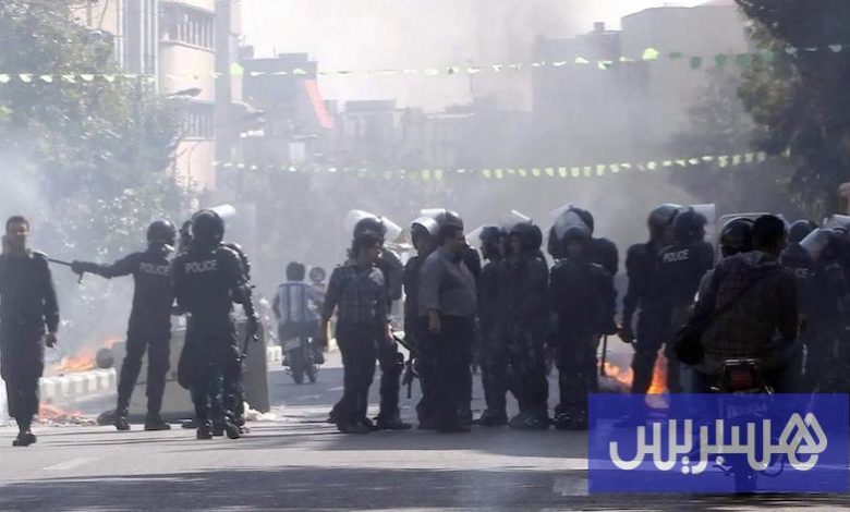 مقتل شرطي إيراني طعنا قرب طهران