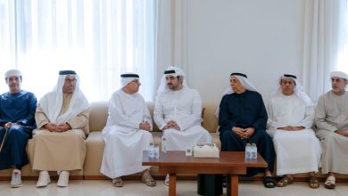 مكتوم بن محمد يقدّم واجب العزاء في وفاة حليمة عبدالمنان عبدالرحمن العور