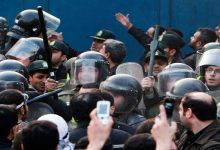 ملاحقات قضائية جديدة في إيران تشمل المثقفين والمقاهي على خلفية الاحتجاجات