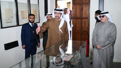 نائب رئيس الوزراء وزير الخارجية الإماراتي يزور كشك الشيخ مبارك