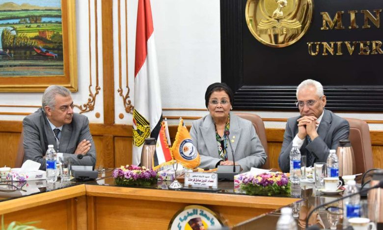 نائب وزير الصحة: جهود مكثفة لتحسين المؤشرات السكانية بالمنيا