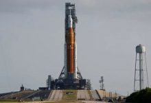 ناسا وعائلات رواد الفضاء الراحلين يحيون الذكرى الأربعين لحادث مكوك الفضاء تشالنجر