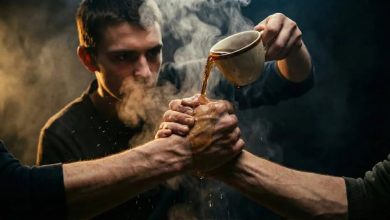 نقابة الأطباء تحذر من تريند سكب المياه الساخنة على اليدين: قد تسبب حروقا وتشوهات دائمة