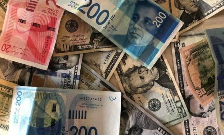 هبوط تاريخي.. الدولار يقرب من 3 شواقل