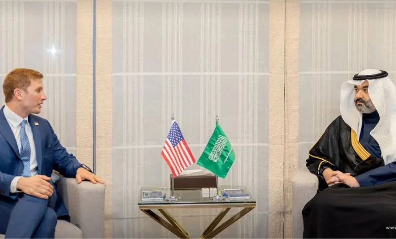 واشنطن والرياض تعززان شراكة الذكاء الاصطناعي لتأمين «المعادن الحرجة» وسلاسل الإمداد