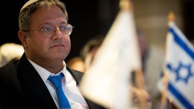 وزير الأمن الإسرائيلي يسمح بحمل السلاح في 18 مستوطنة بالضفة