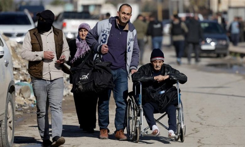 وزير الإعلام السوري: "قسد" تتخذ المدنيين في حلب دروعاً بشرية