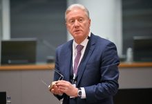 وزير الخارجية اللبناني يهدد بتجريد حزب الله من سلاحه بالقوة ..