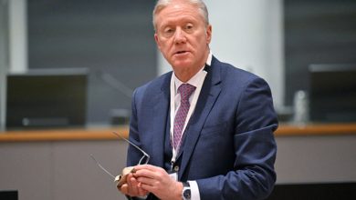 وزير الخارجية اللبناني يهدد بتجريد حزب الله من سلاحه بالقوة ..