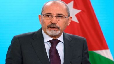 وزير الخارجية يبحث مع نظيره السعودي تطورات المنطقة