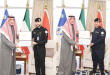 وزير الداخلية يُكرّم عسكريين ليقظتهما الأمنية وجهودهما في أداء واجبهما