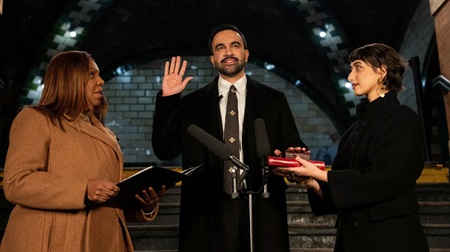 وضع مصحف استخدمه زهران ممداني في حلف اليمين بمكتبة نيويورك.. ما قصته؟