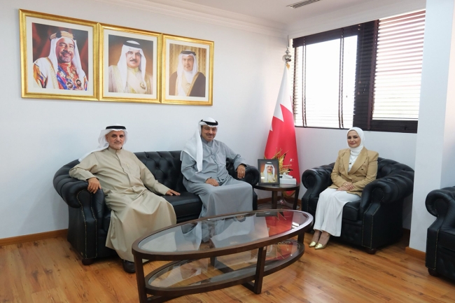وكيل التعليم العالي يبحث في البحرين سبل تعزيز التعاون الأكاديمي وتبادل الخبرات