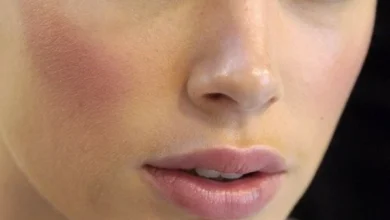 مكياج بلا ماسكرا… جرأة جمالية ما زالت مثار جدل