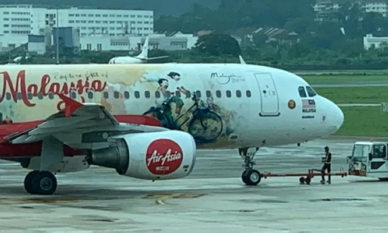 فنان يتهم شركة طيران بـ«السرقة»