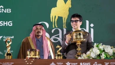 أمير منطقة الرياض يتوّج طاقم اسطبل الجواد فور ايفر بكأس السعودية 2026