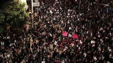 أكثر من 100 ألف فلسطيني في الداخل المحتل يتظاهرون ضد الجريمة وتواطؤ الاحتلال 