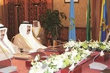 الأمير اقتصادنا في خطر وعلينا تقديم التضحيات