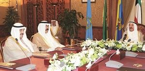 الأمير اقتصادنا في خطر وعلينا تقديم التضحيات