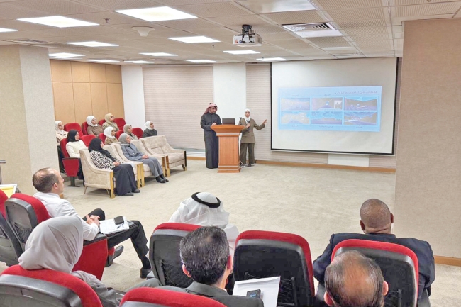 البلدية تشرح للقطاع الخاص «قرية القصر الأحمر»