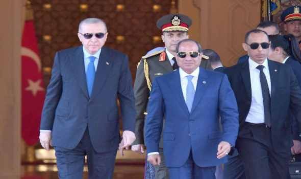السيسي وأردوغان يؤكدان تعزيز الشراكة الاقتصادية ورفع التبادل التجاري بين مصر وتركيا إلى 15 مليار دولار