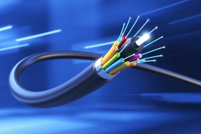 «الكهرباء»: بدء أعمال تمديد كابلات الألياف الضوئية في عدد من المناطق