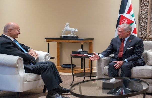 الملك وصالح يؤكدان أهمية تسهيل آليات العودة الآمنة...