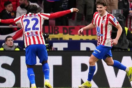 بعد 77 عامًا.. أتلتيكو مدريد يلدغ برشلونة من نفس الجحر