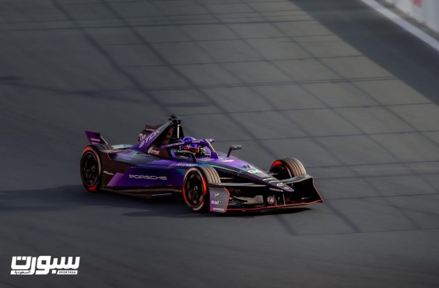 بعدسة عمر الزهراني..الألماني “فيرلاين” يحصد لقب الجولة الرابعة من بطولة العالم “إي بي بي للفورمولا إي” بجدة