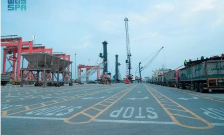 تصدير 52 ألف طن من "الكلنكر" عبر ميناء مدينة جازان للصناعات الأساسية والتحويلية