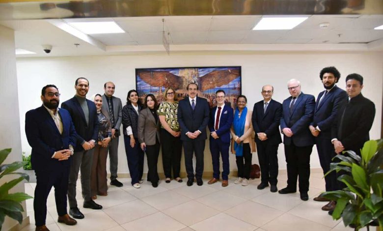 تعاون مصري بريطاني لتعزيز مكافحة مقاومة المضادات الميكروبية وتدريب الكوادر الطبية