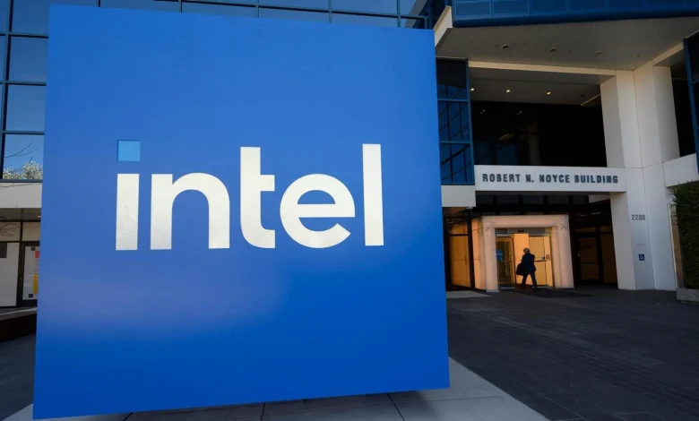 تقارير: إنتل تعود لتصنيع الرامات، لكن لخدمة الذكاء الاصطناعي!