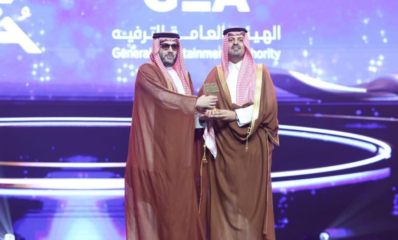 تكريم تركي آل الشيخ بجائزة مكة للتميّز لعام 2025 عن مشروع "على خطاه"