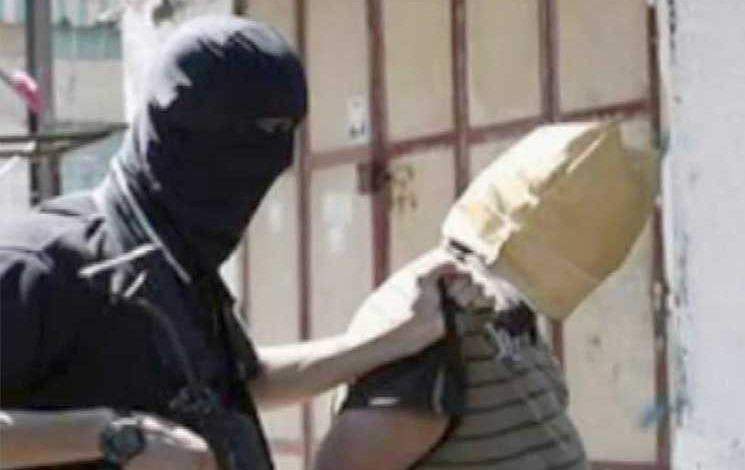 جيش الاحتلال قتل عددا من العملاء بعد القبض عليهم في غزة