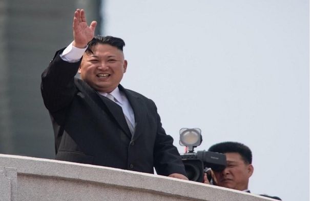زعيم كوريا الشمالية يعد ابنته لتولي...