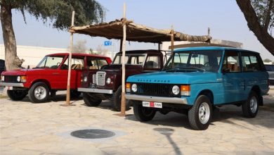 شرطة أبوظبي تنظم مسيرة للمركبات الكلاسيكية