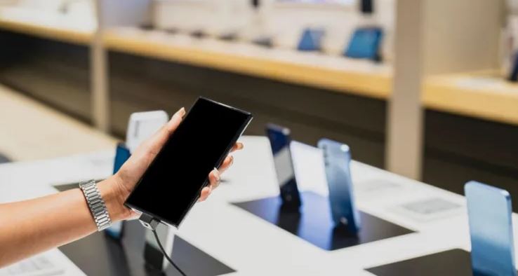 شعبة المحمول: لا مبرر لرفع 3 شركات أسعارها بعد إلغاء إعفاء الجمارك.. سعر الصرف والمكونات لم تتغير