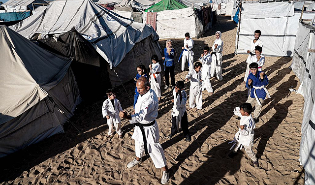 غزة.. أطفال الكاراتيه يتحدون الدمار لاستعادة أحلامهم الرياضية