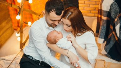 كيف تساعدين زوجك على تجاوز اكتئاب ما بعد الولادة الذي يصيب الرجال؟