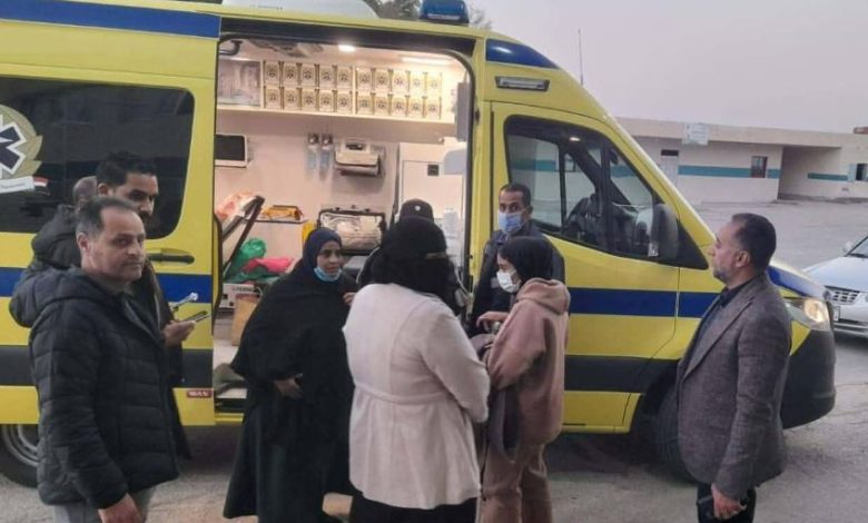 مستشفى الشيخ زويد يستقبل مصابا ومريضة فلسطينيين قادمين من معبر رفح البري