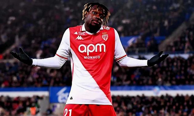 مهاجم موناكو خليفة بنزيمة في الاتحاد