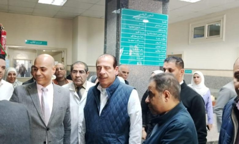 نائب وزير الصحة يتفقد مستشفى المبرة وعيادات التأمين الصحي بأسيوط.. يوجه بسرعة مناظرة الحالات