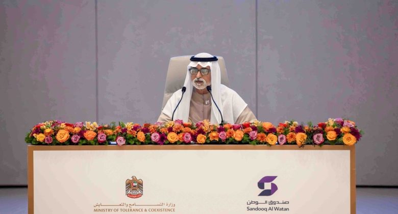 وزير التسامح الإماراتي لشباب كويتيين وإماراتيين: نعتز بقادة الكويت والإمارات وعملهم المخلص لأجل الإنسانية